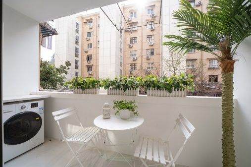 Cozy 1br apt w/ balcony Jiaotong university Metro