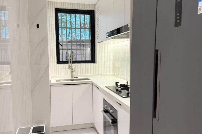 2 brs near L10/L11 jiaotong uni station+floor heating