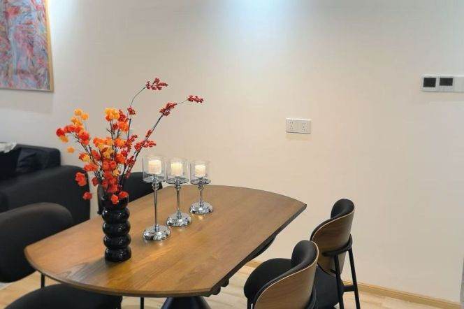Xujiahui spacious & charming 3br2bt good situation with 23k
