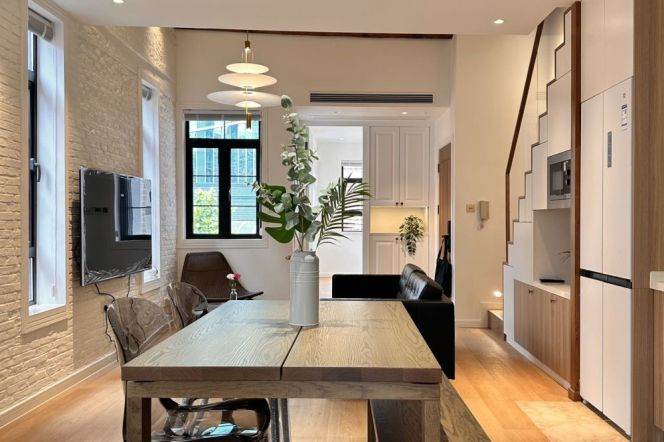 Charming 3BR 2BA Old Apt nr W.Nanjing Station