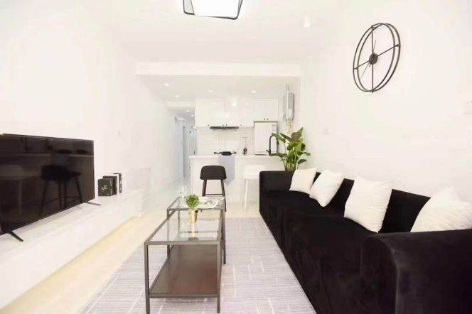 Fully furnished 1Br w. Patio 