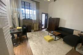 1 br near L1/L10/L12 south shaanxi rd station+yard+high ceilling