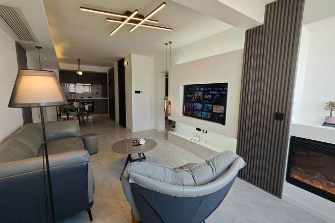 Modern 3brs/130sqm & heating/elevator@Jiangsu Rd & Line 2/11/14