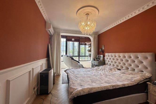 Xujiahui Park- quality apartment- natural light @ line 7/9 Zhaojiabang 
