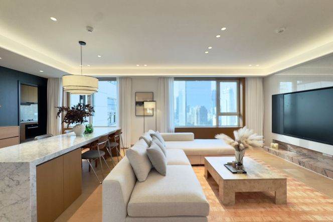 super modern brand new big 2brs floor heating nice view balcony beside IFC ,Huang pu river