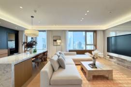 super modern brand new big 2brs floor heating nice view balcony beside IFC ,Huang pu river