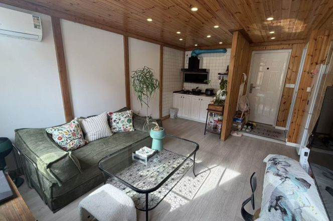 Bright Duplex 1BR APT Fuxing Rd IAPM 5.5k