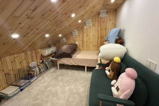 Bright Duplex 1BR APT Fuxing Rd IAPM 5.5k