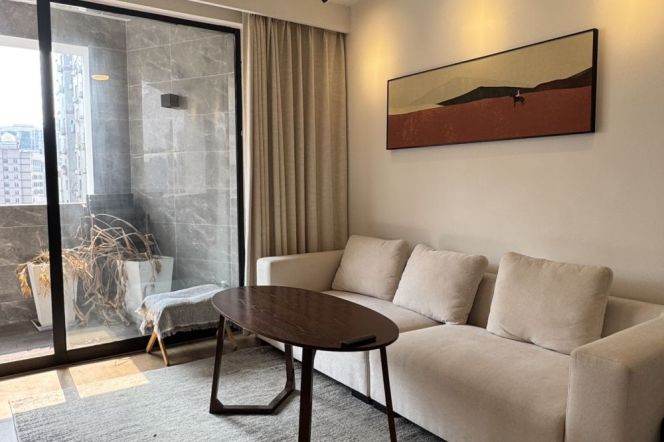 Modern &Spacious 2BR +Balcony +Heating+ Elevator | Zhongshan Park Metro L2/3/4