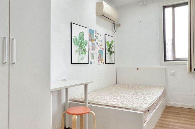 2 rooms near west Nanjing rd, close to ECNU, advance booking accepted 