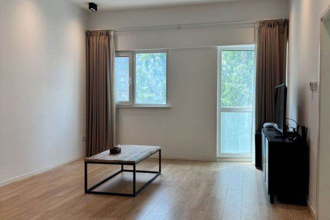2BR- 2Bathr | Jiangsu rd Mt L2/11 | Floor heating + Central AC 13.8K