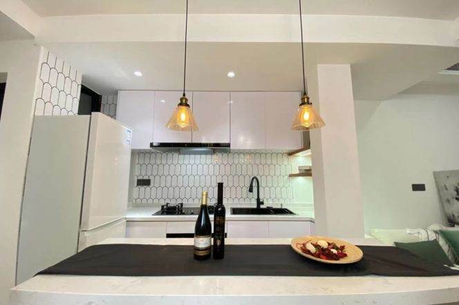Nice 1+1BR with  garden nr jiang su rd station