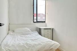 Nice room near West Nanjing rd, international roommates, close to ESSCA, long/short lease 