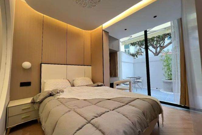 1BR+Private Yard+Open Kitchen/Jiangsu Rd