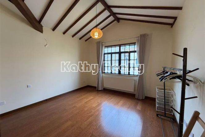 High ceiling 2BR APT Wall heating Jianguo rd 16.8k