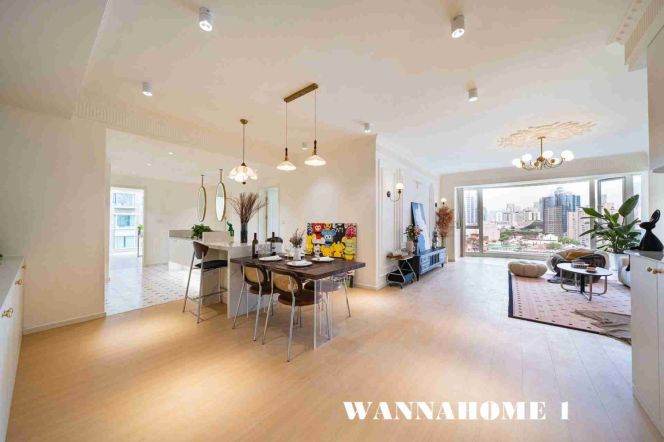 Modern&Spacious&Bright 4Bdrs 2Baths Apt+Taikoo Hui+Stunning View+Large Balcony+W Nan Jing Rd