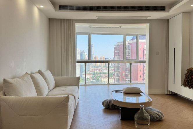 Highrise & Modern & Spacious 3Br-2bathr 135Sqm +scenic windows | Floor heating | Jiangsu rd Mt