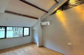 Historic Entire Townhouse — 36,000 RMB