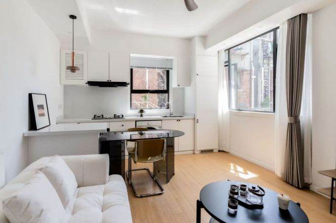 Xintiandi 1BR apartment