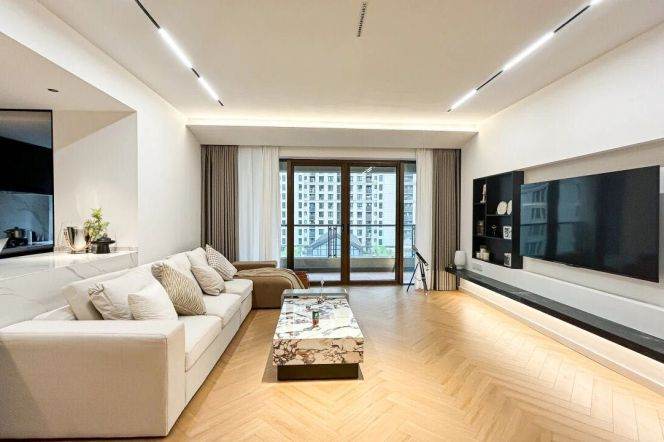  Luxury 3-Bedroom Apartment | Xintiandi