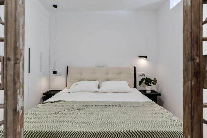Xintiandi 1BR apartment