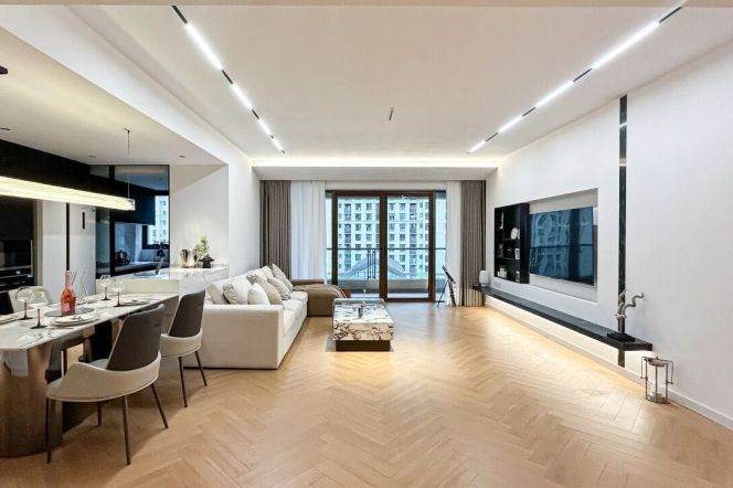  Luxury 3-Bedroom Apartment | Xintiandi