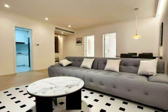 Modern 2br with elevator near Jing'an Temple