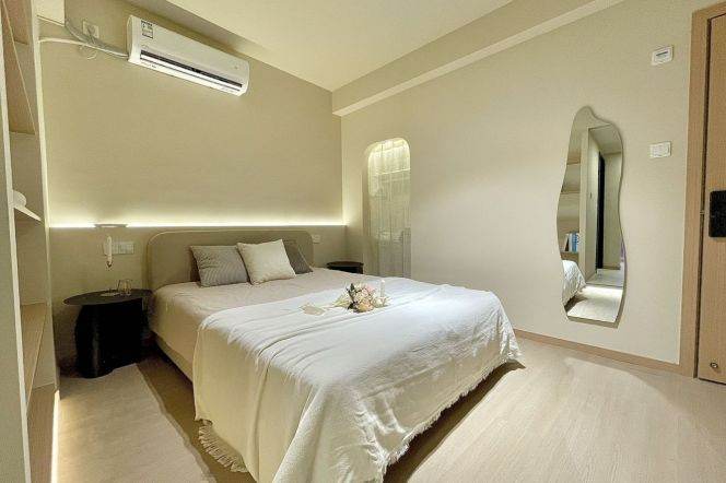 Shanghai stadium station one bedroom