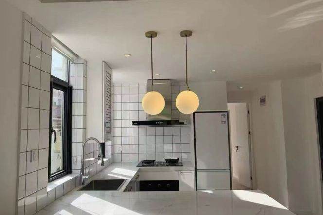 South Shanxi rd 1BR apartment with balcony