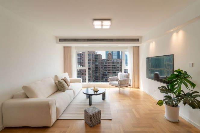 Julu rd south Shanxi rd High-floor 3-Bedroom Apartment |