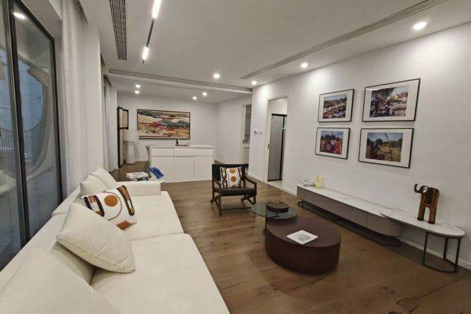 4BR/Balcony/130sqm/Old Xuhui/Jiaotong University Line10,11