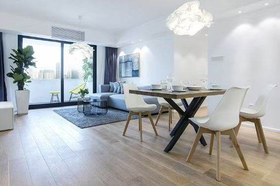 jiashan rd  line 12/9 High-Floor 3-Bedroom with Dual Balconies | 
