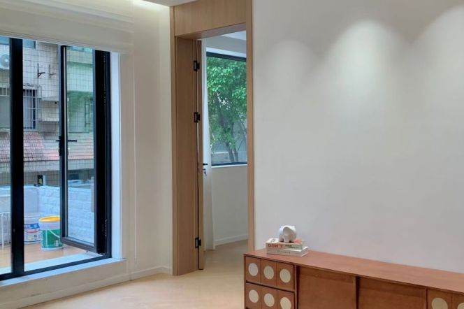 Renovated-1bed - private terrace - elevator- greenery view - convenient location 