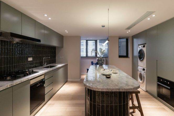 Modern decoration 3brs with floor heating and balcony in Xujiahui