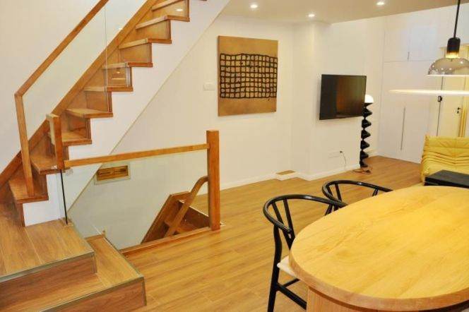 Recently renovated 1+1br lane house w/terrace