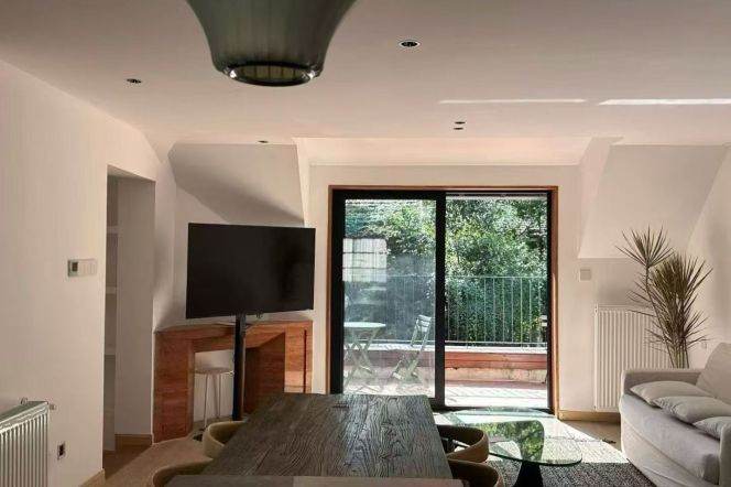 Jiangsu rd 2BR apartment with terrace