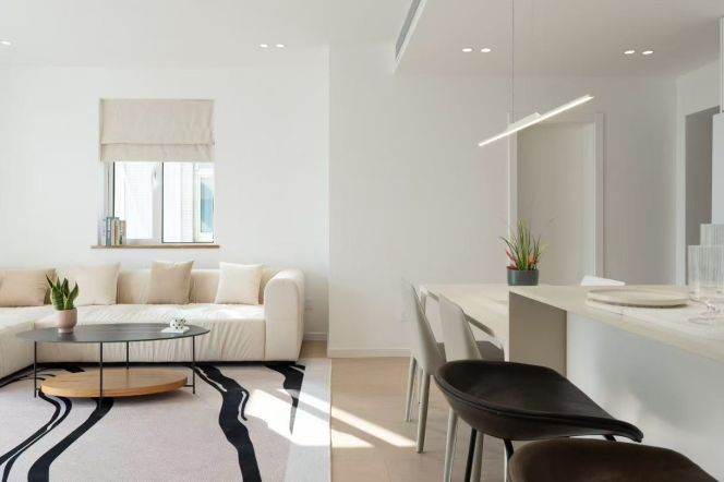 3+1 Bedroom Apartment with Balcony | Xinhua  rd  Near Jiao Tong University