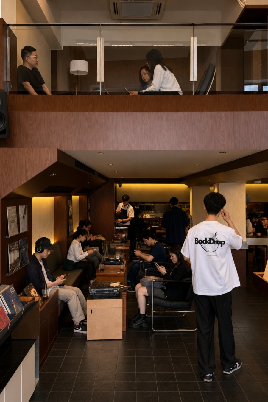 A New Spot for Vinyl, Coffee, and Cocktails