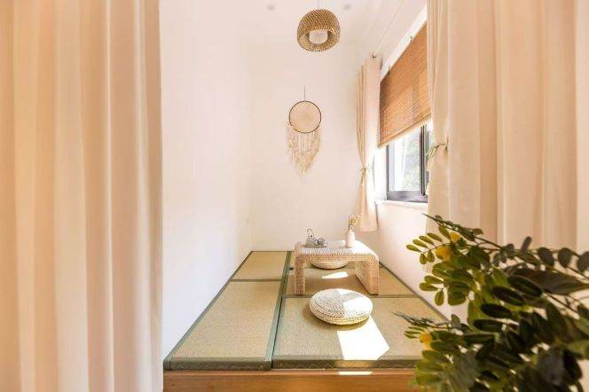 Charming 1+1Br/1Lr/1Bt apt nr Changshu rd,M1/7/10