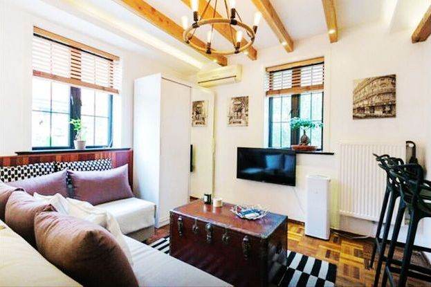 Comfy 2brs /2baths Apt yongkang road