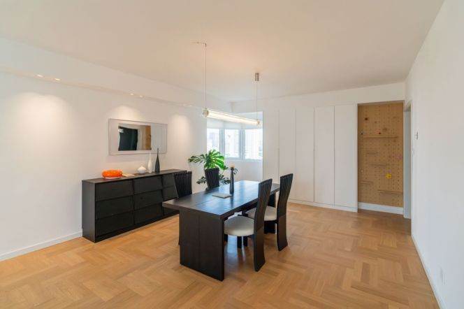 Julu rd south Shanxi rd High-floor 3-Bedroom Apartment |