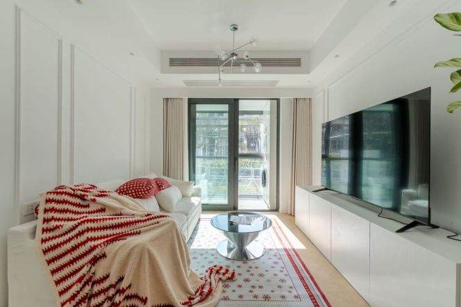  High-End 3BR with Large Balcony, Floor Heating & Fresh Air System