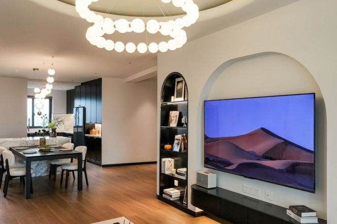 Xinhua rd Stylish High-floor 4+1 Bedroom | 