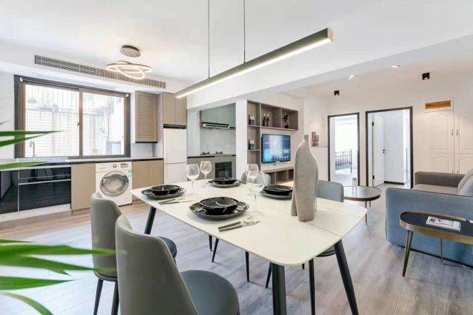 Modern 3BR 2BA Elevator Apt on Mid Wulumuqi Rd, only 16.8k