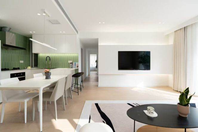  3+1 Bedroom Apartment with Balcony | Xinhua  rd  Near Jiao Tong University