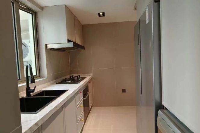 modern 3brs floor heating modern furniture in best compound Jing an temple 26.5K