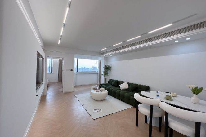 13.5k Cozy 2Br with floor heating Nr Golbel Harber close to Caoyang Rd.line3/4/11/14