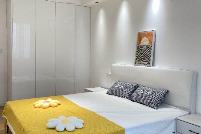 8.8k Clean 2Br Nr Jiangsu Rd.line2/11
