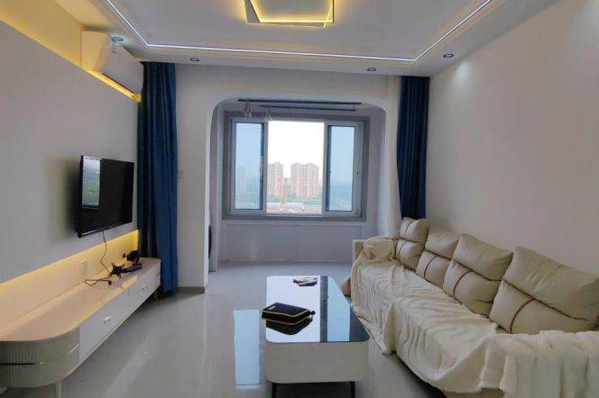 Good Air flow 3 br next NYU , easy to L 8 lingzhaoxincun st + L 6/8/11 Oriental sports center