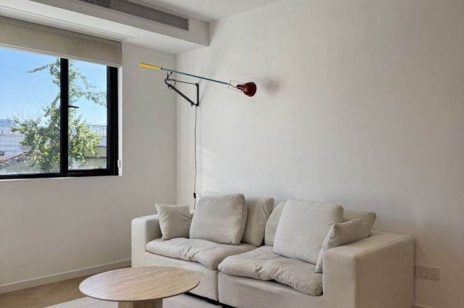 Sunny 2Br-2bathr Apt + open balcony | Shanghai Library L10 & Hengshan rd L1